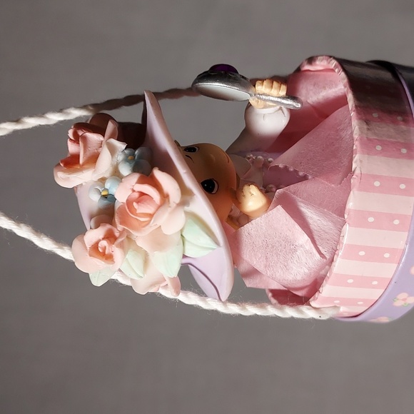 Vintage 2004 Precious Moments "Hatta Girl" Figurine in Original Box - Picture 3 of 8